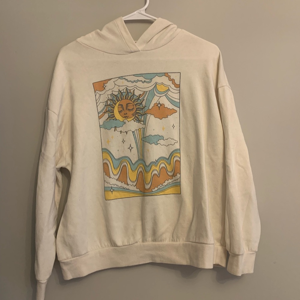Cute white graphic sweatshirt